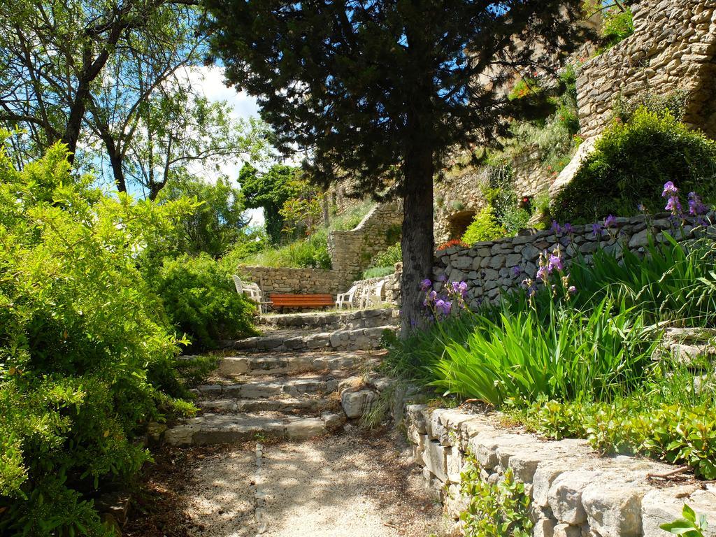 Chambres D'Hotes De L'Abbaye モンブリュン・レ・バン エクステリア 写真