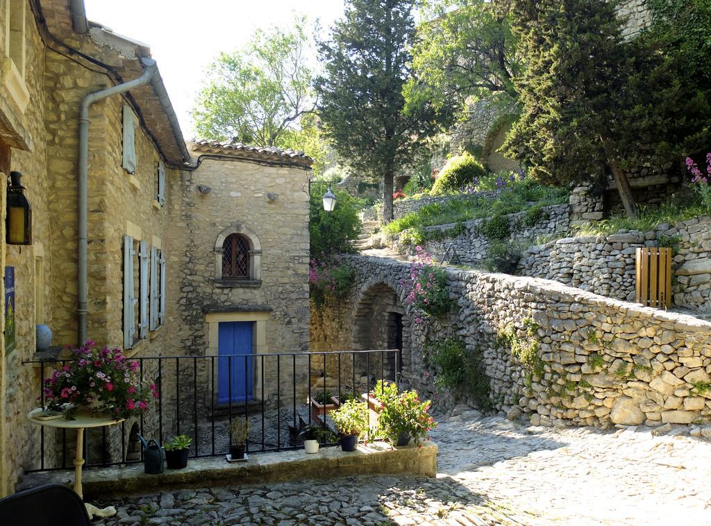 Chambres D'Hotes De L'Abbaye モンブリュン・レ・バン エクステリア 写真